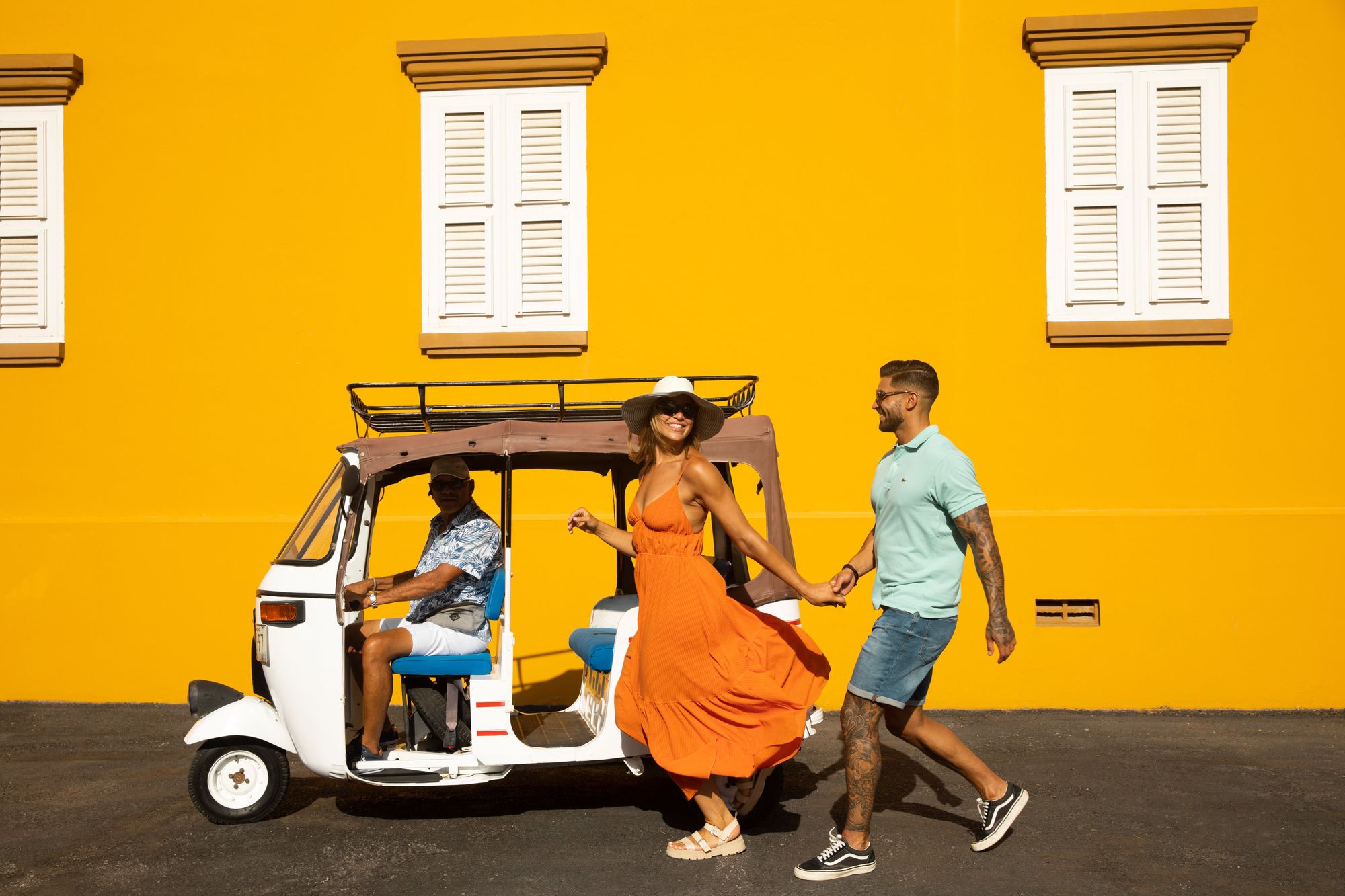 curacao-destination-tuktuk--1-