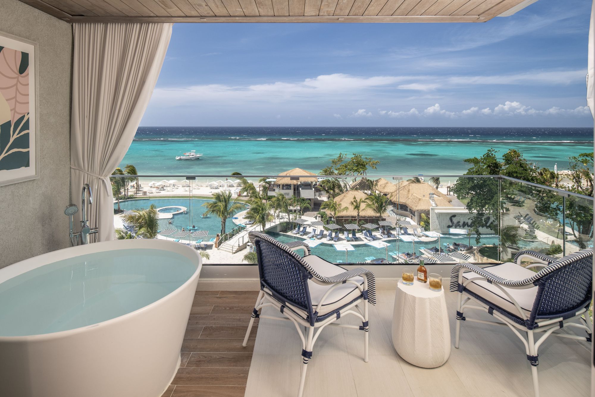 tb-tub-sandals-dunns-river-room--1--4