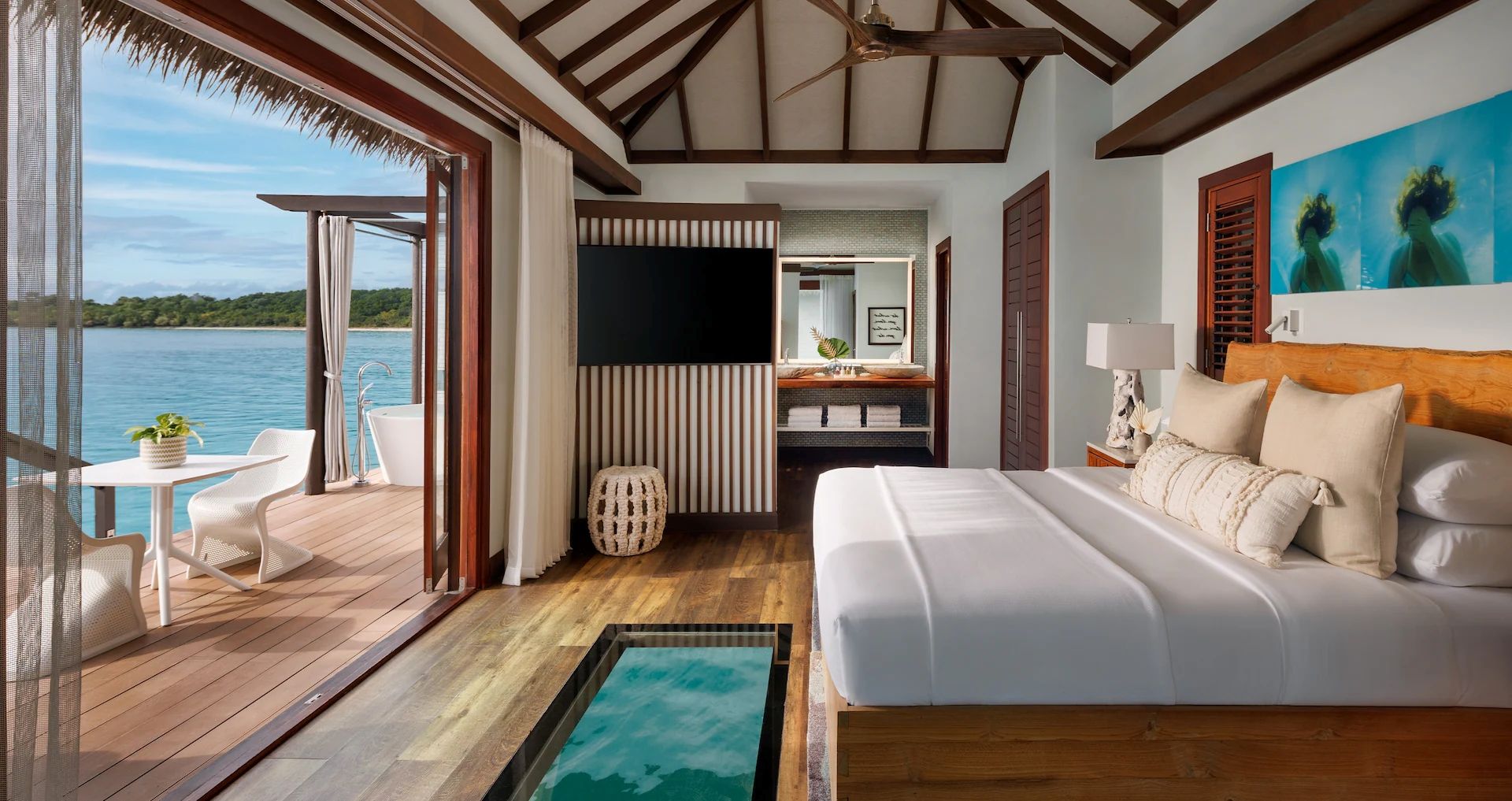 sandals-overwater-room