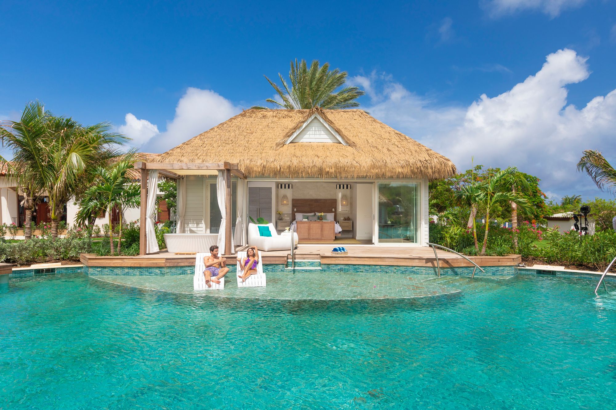 Kurason-Island-Butler-Bungalows-Patio-Lifestyle-SCR_KB_HeartShape_0549--1-