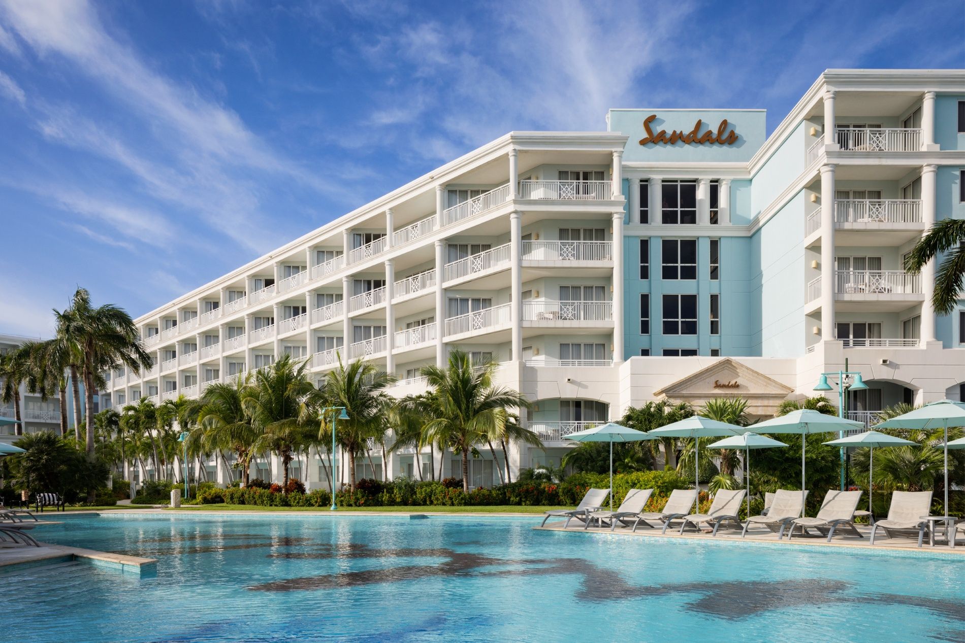 sandals-royal-bahamian-pool