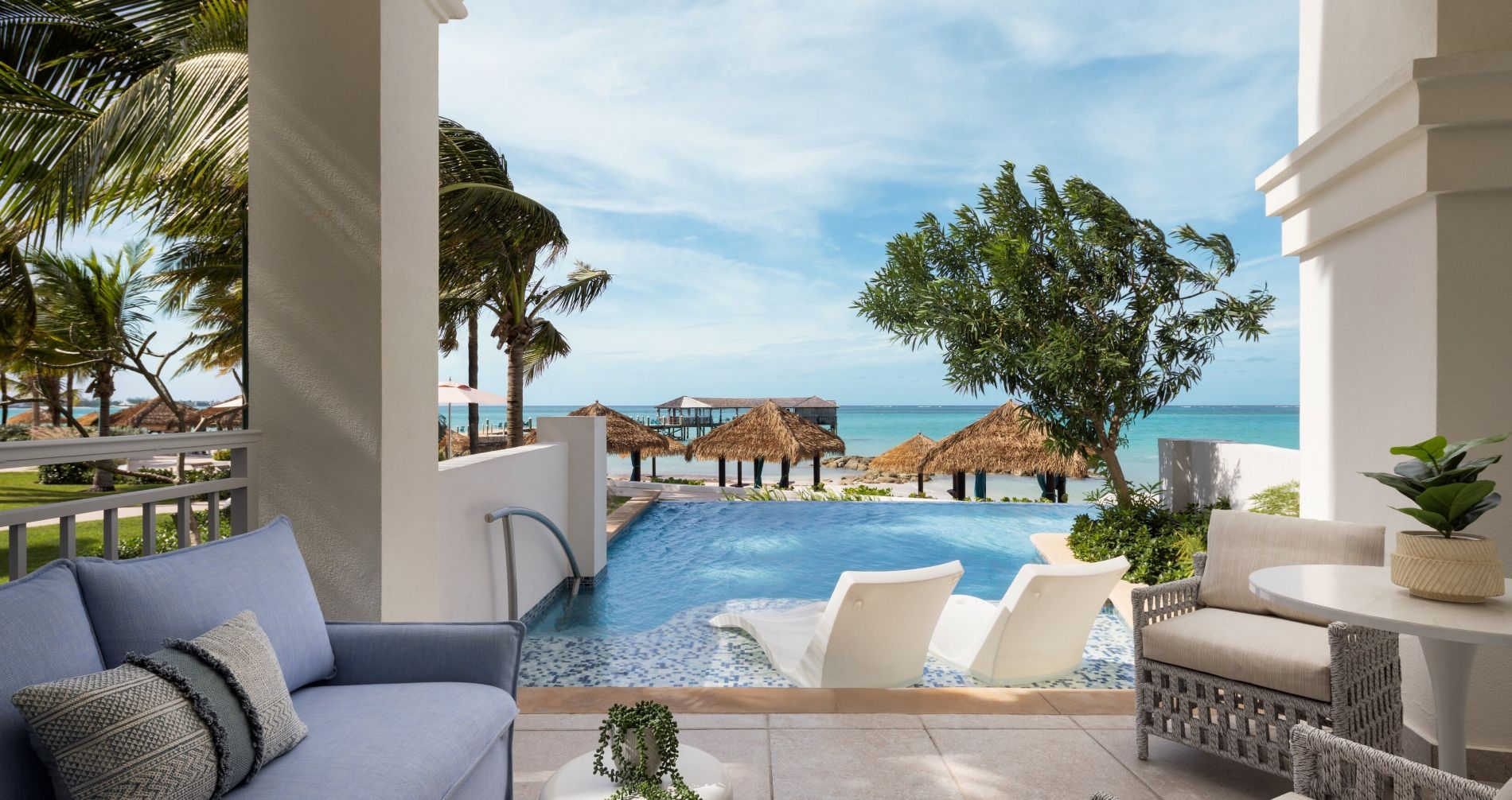 sandals-royal-bahamian-swim-up-room-bsup-patio