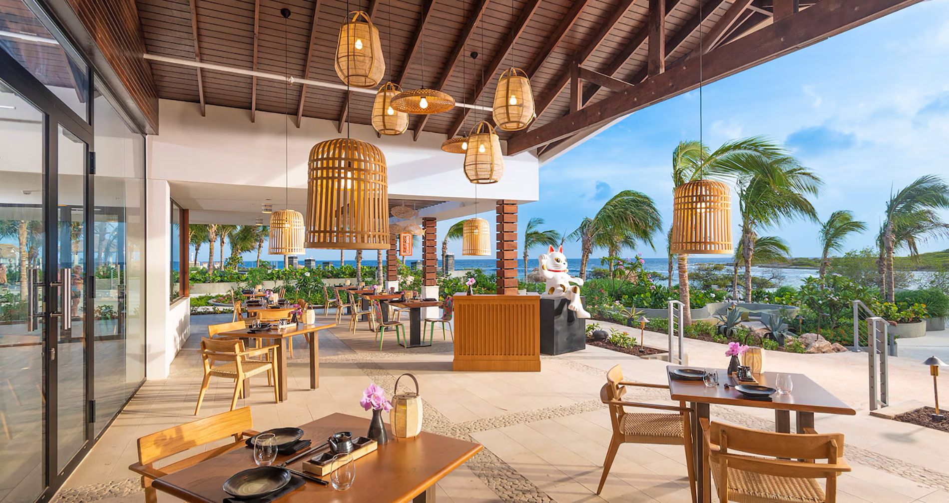 sandals-royal-curacao-gatsu-gatsu
