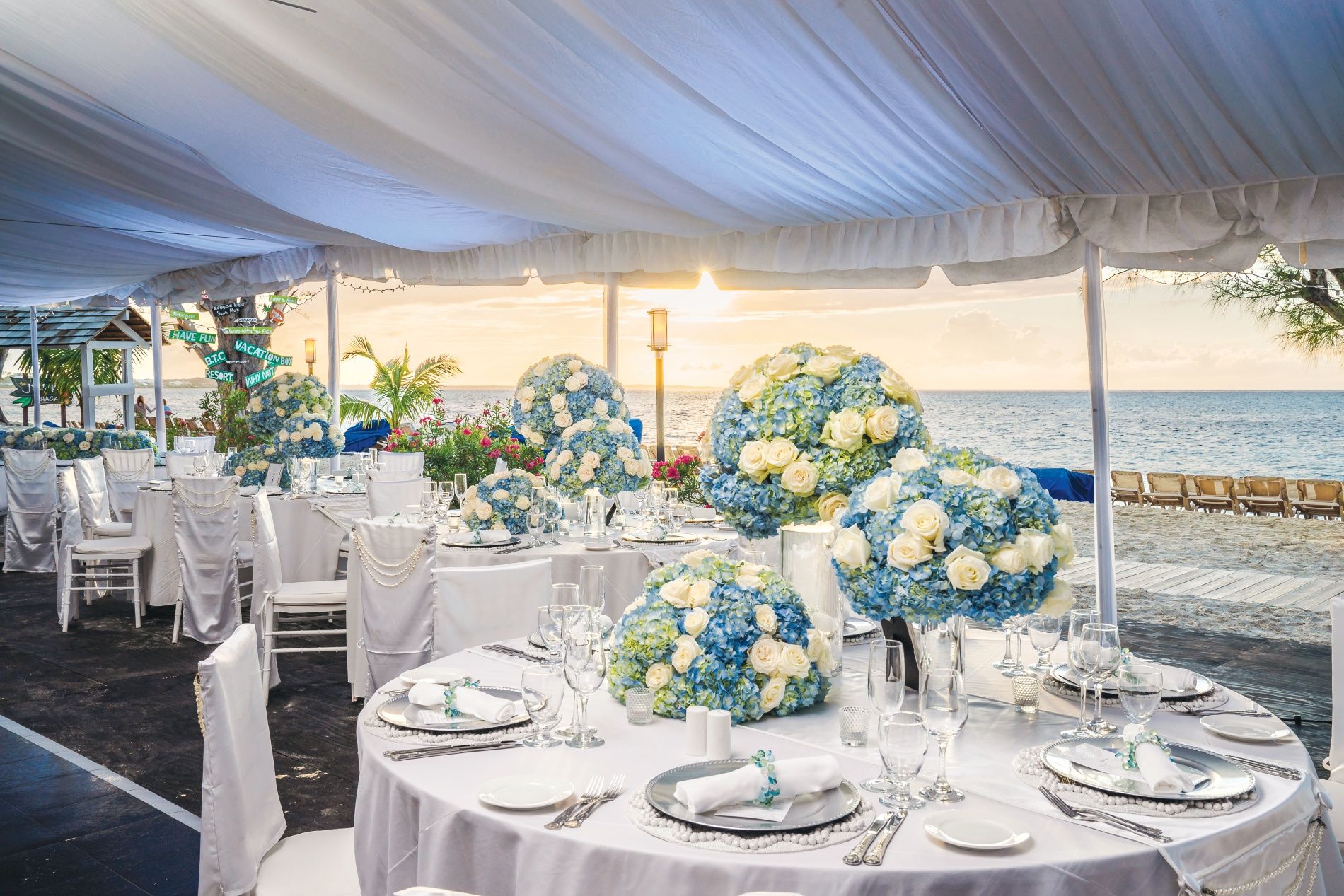 destination-wedding-prepared-table