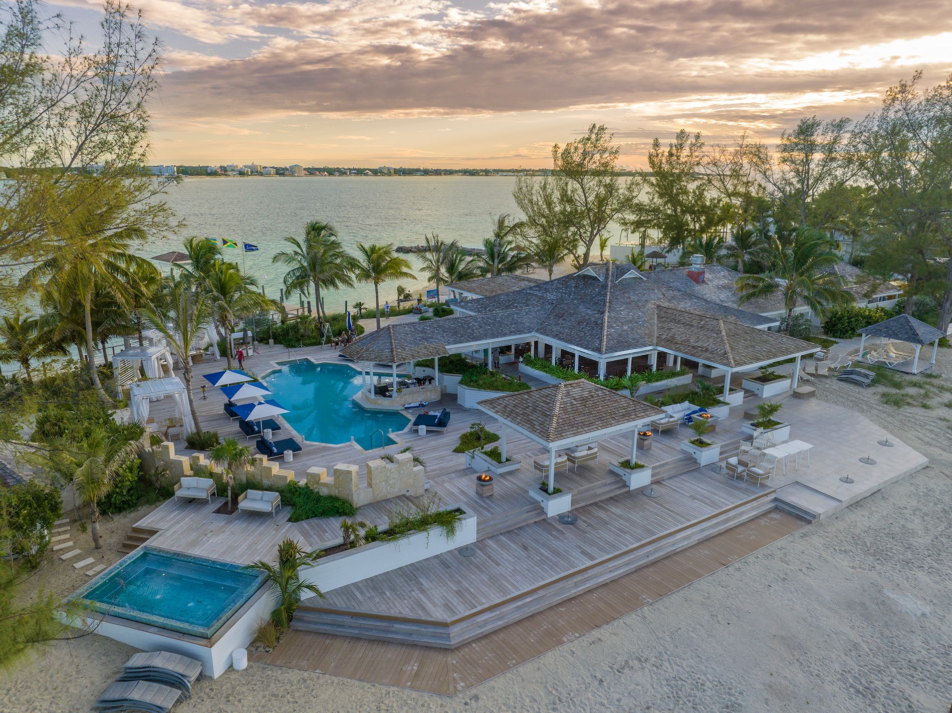sandals-royal-bahamian-barefoot-cay-pool--3-