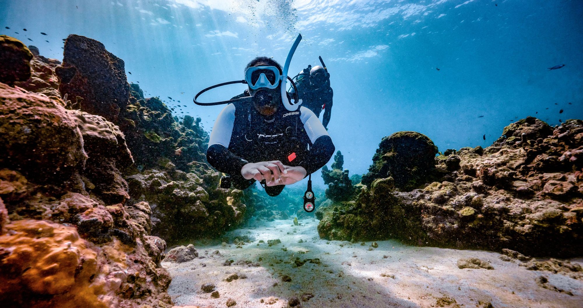 Web-Version-Caribbean-Scuba-PADI-Two-Divers-Over-Corals-16
