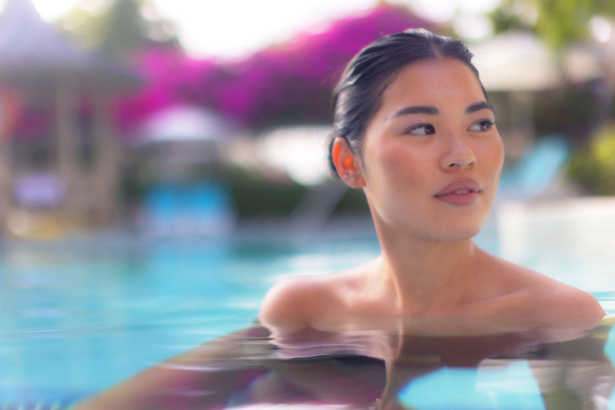 women-in-pool-sandals-resorts-caribbean