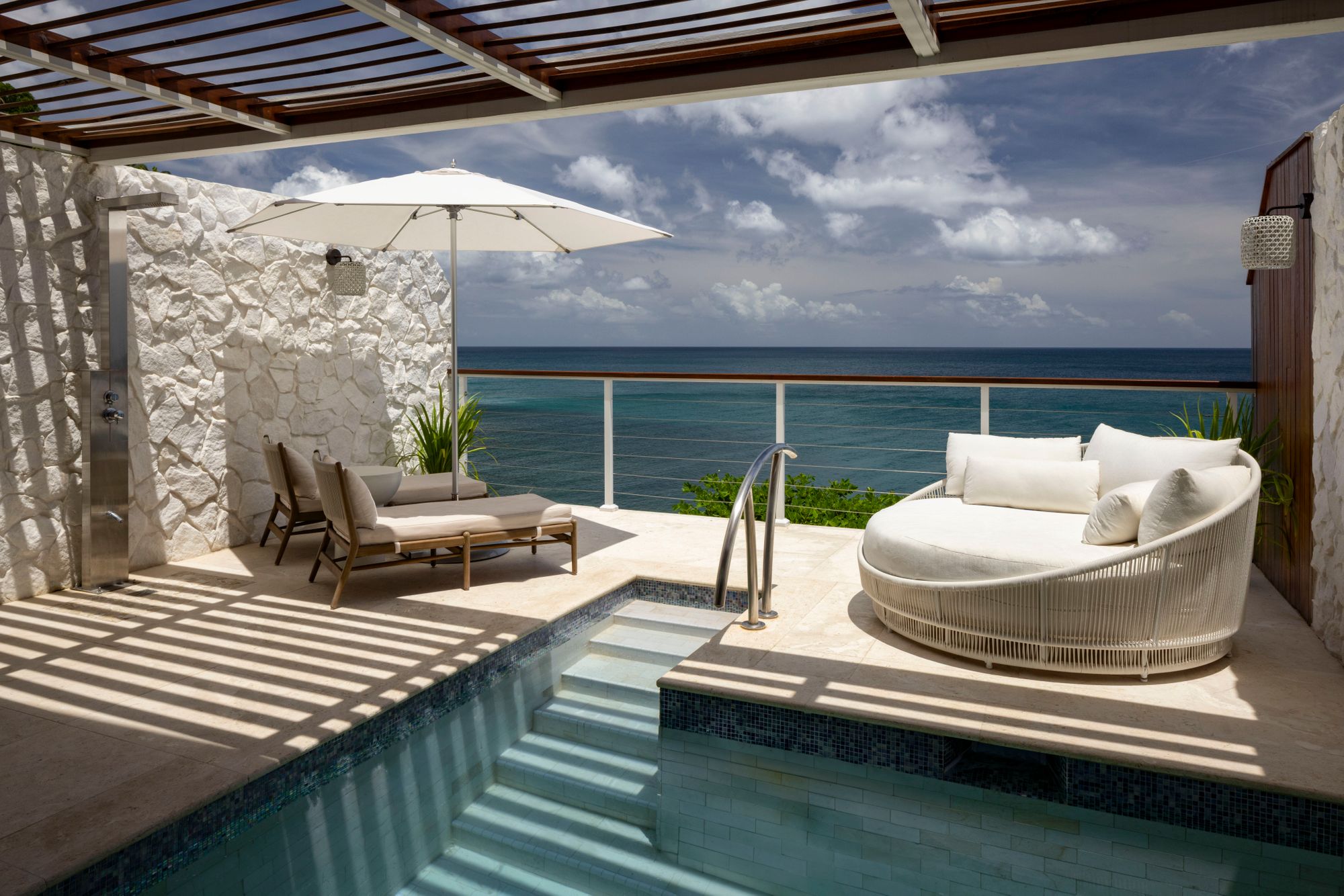 JPG-Version-SLU-Room-B2P-Patio-2