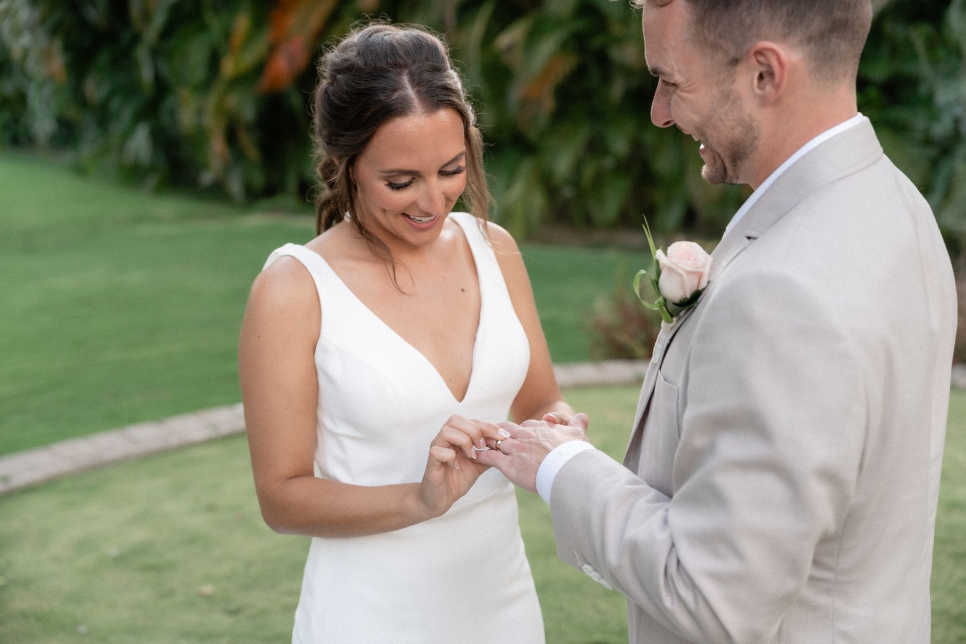 alex-don-ring-exchange-intimate-caribbean-wedding
