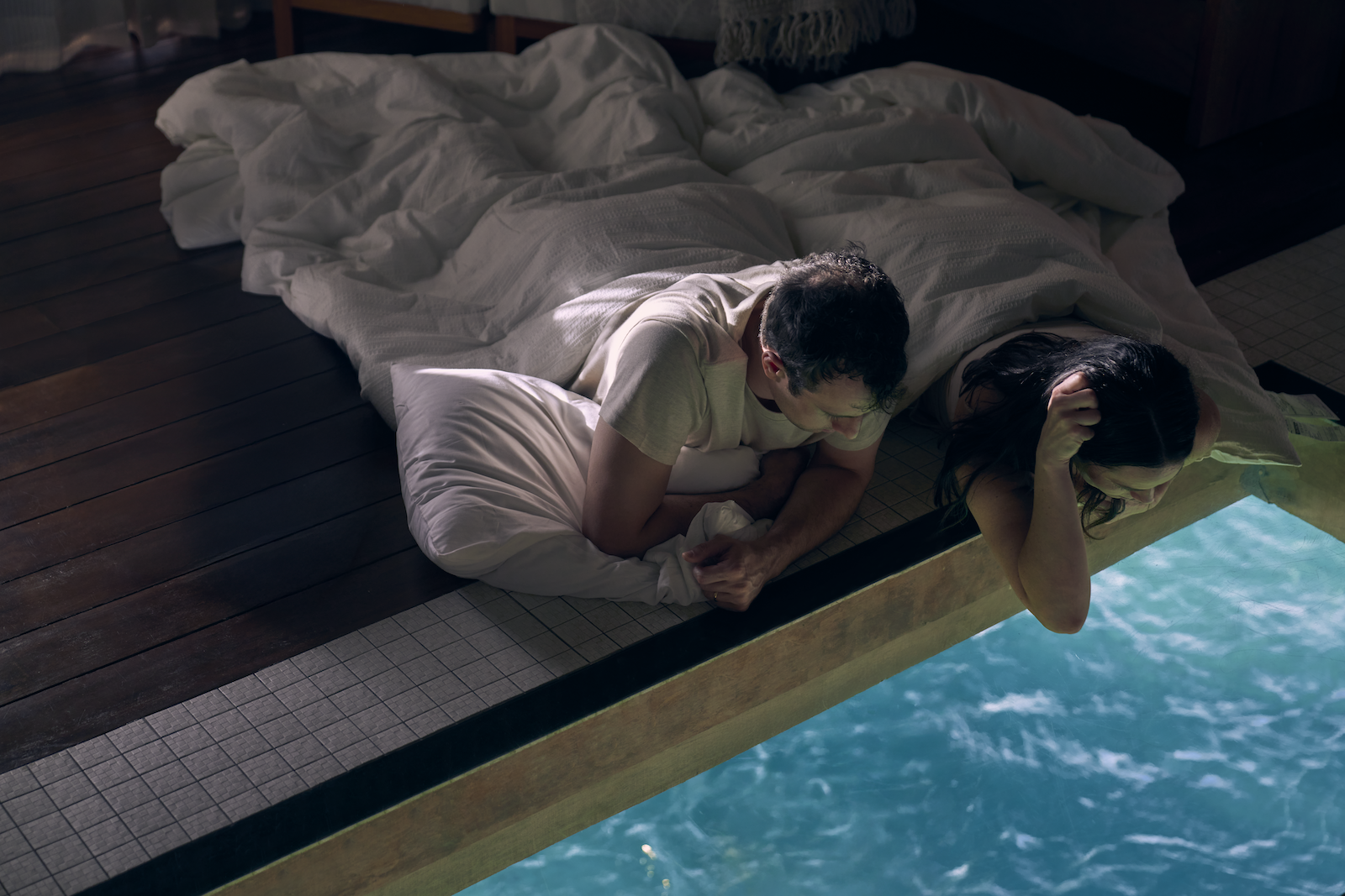 PNG-Version-MOC_Jamaica_-Couple-OVW-Floor