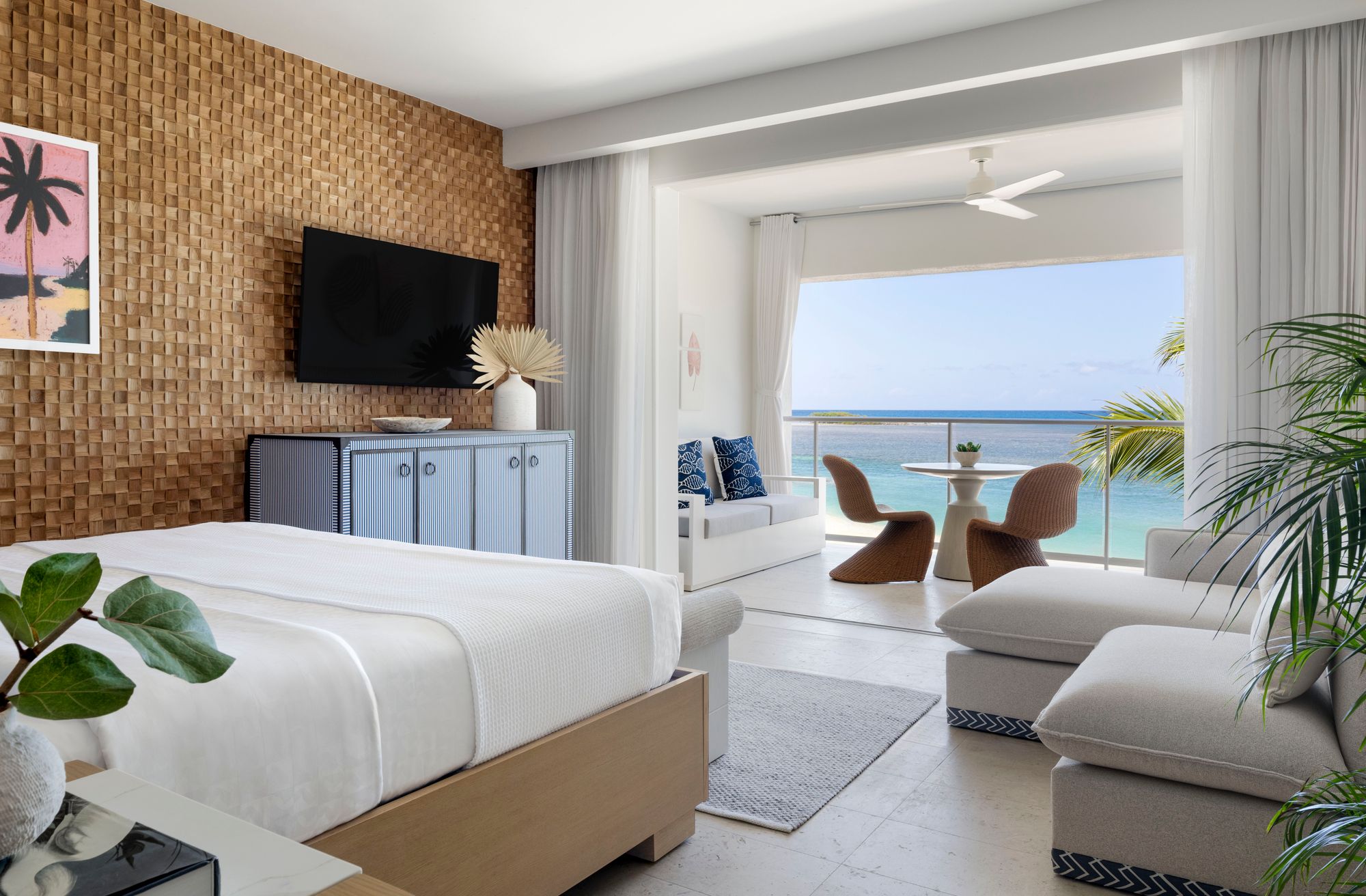 JPG-Version-SRC-Room-BBT-Bedroom