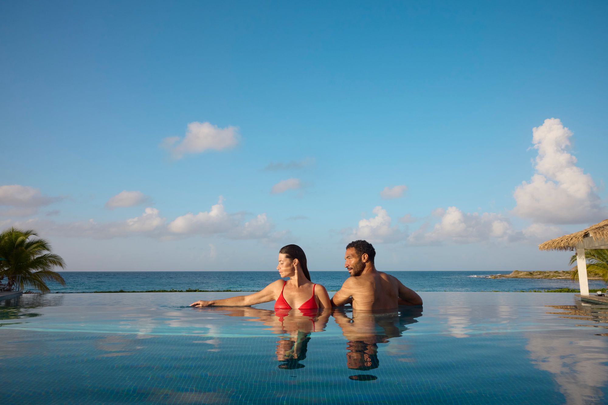 SCR-Lifestyle-Couple-Infinity-Pool