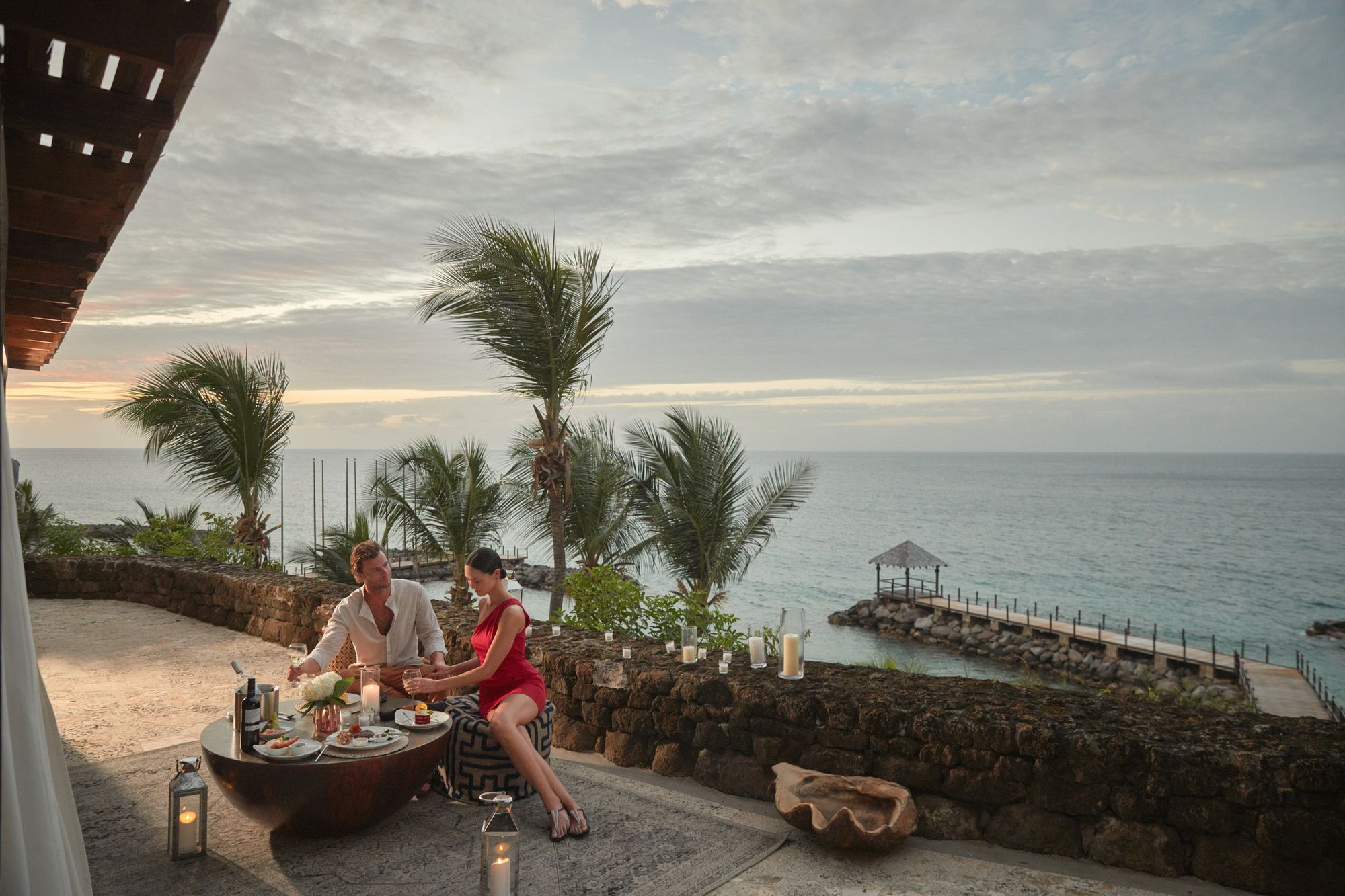 SLS-Lifestyle-Rock-Wall-Dinner-2